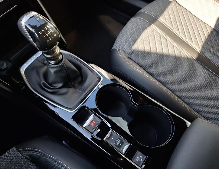 Peugeot 2008 4