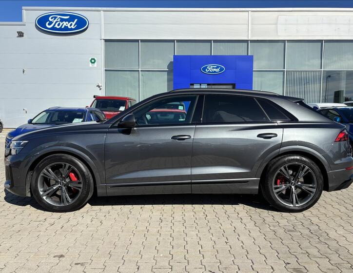 Audi Q8 2