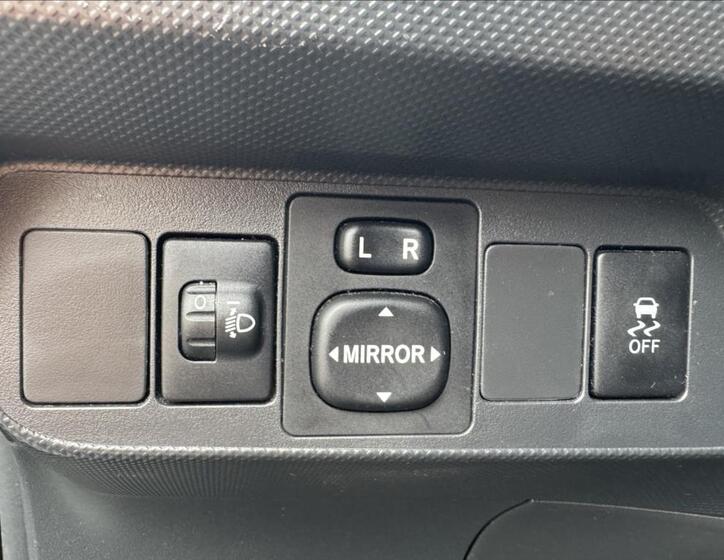 Toyota Auris 24