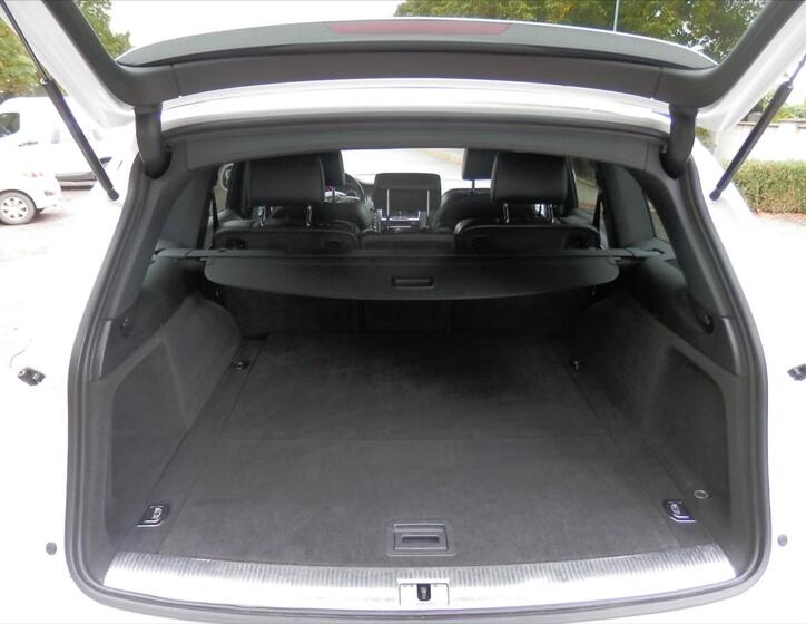 Audi Q7 30