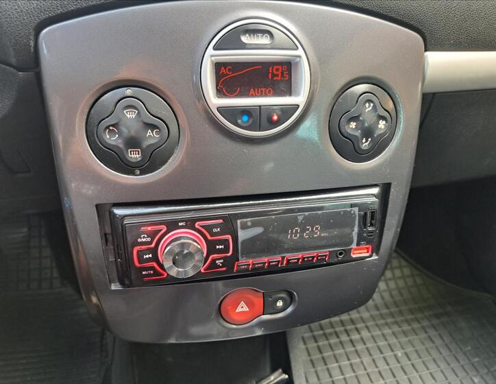 Renault Clio 22