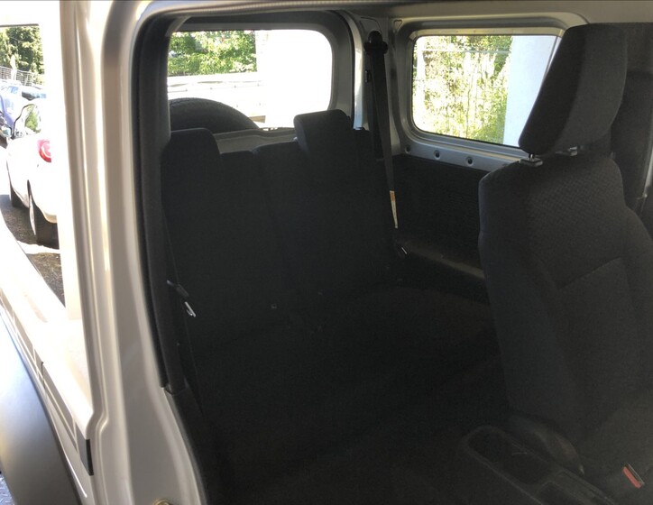 Suzuki Jimny 11