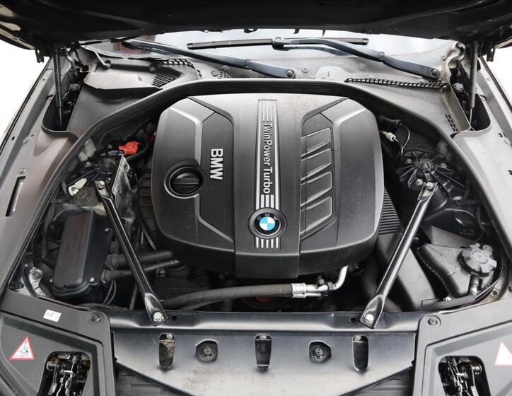 BMW Řada 5 32