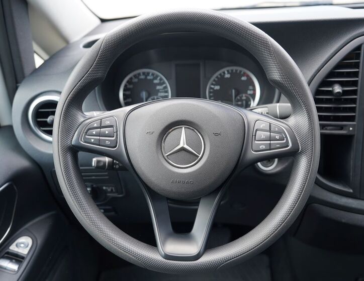 Mercedes-Benz Vito 22