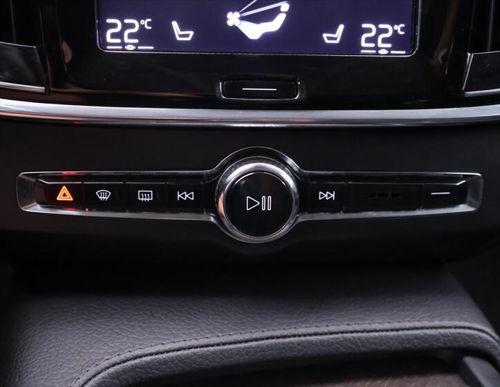 Volvo V90 18