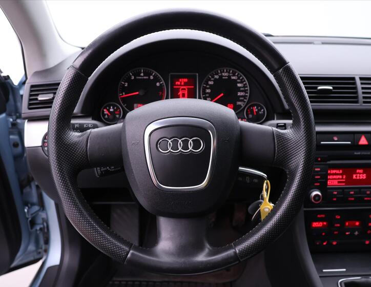 Audi A4 15