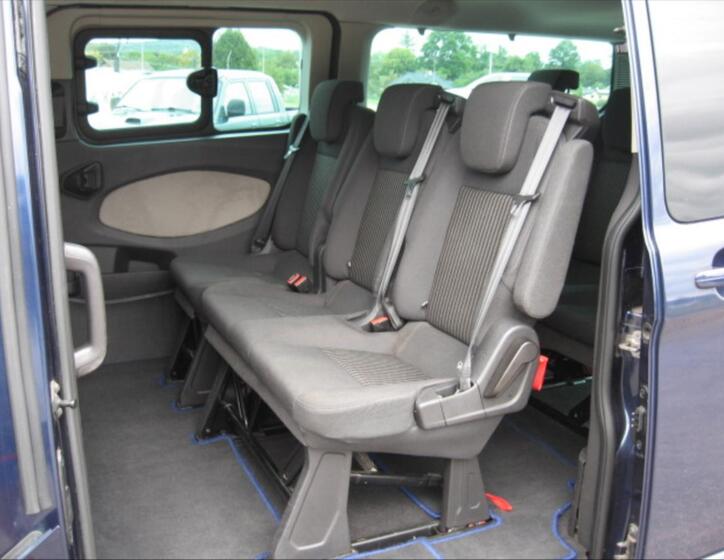 Ford Tourneo Custom 8
