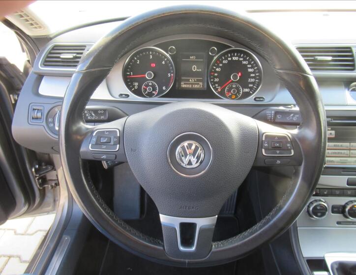 Volkswagen Passat CC 10