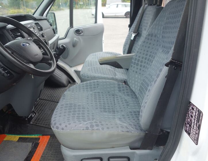 Ford Transit 19