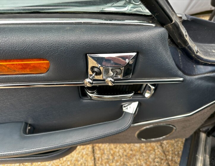 Jaguar XJS 17