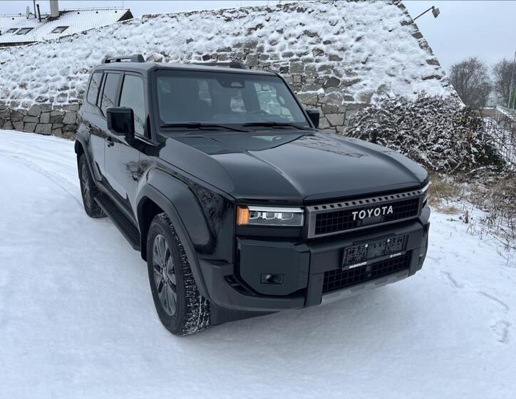 Toyota Land Cruiser 1