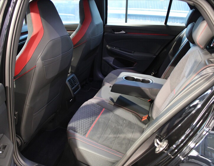 Volkswagen Golf 13