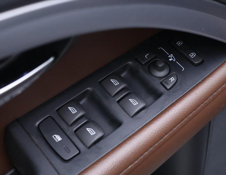 Volvo XC70 18