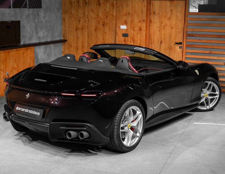 Ferrari Roma 42