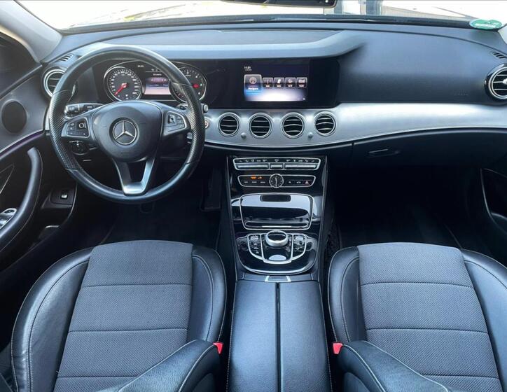 Mercedes-Benz Třídy E 11
