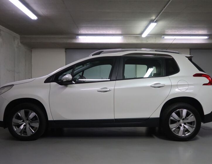 Peugeot 2008 8