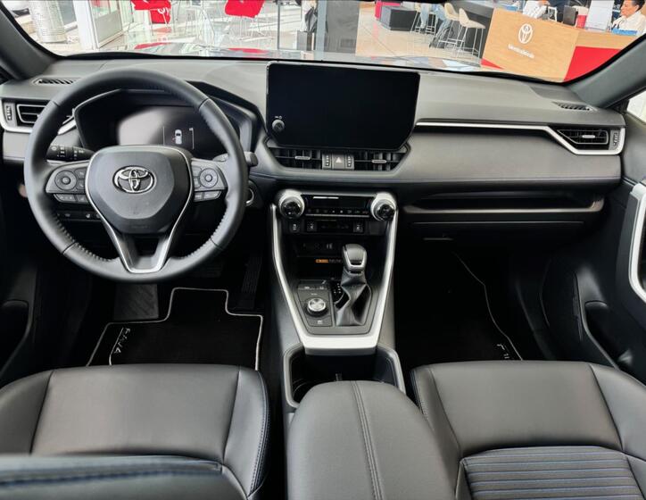 Toyota RAV4 5