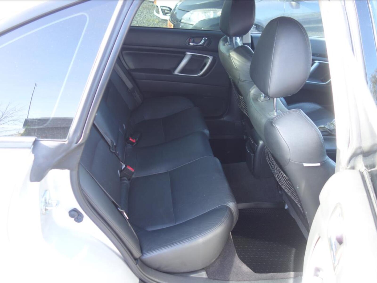 Subaru Legacy 15