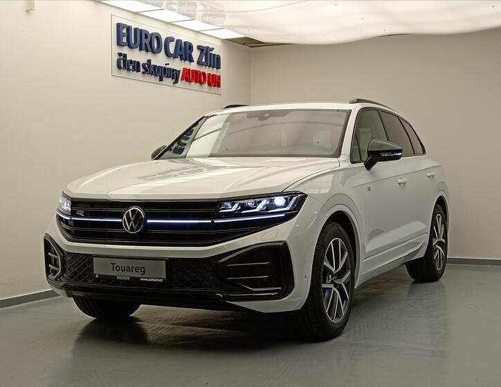 Volkswagen Touareg 1
