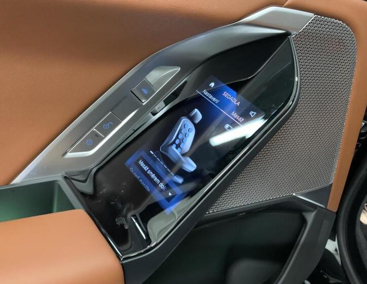 BMW Řada 7 11