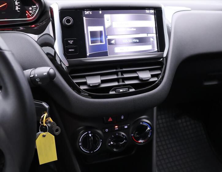 Peugeot 208 22