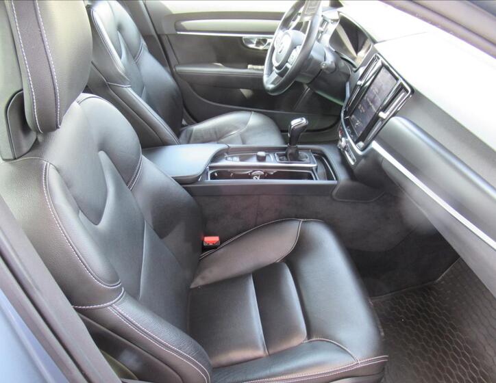 Volvo V90 21