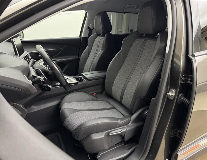 Peugeot 5008 32