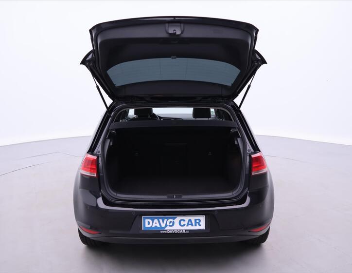 Volkswagen Golf 9