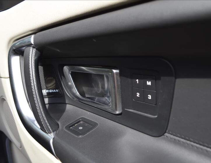Land Rover Discovery Sport 17
