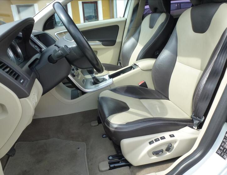 Volvo XC60 15