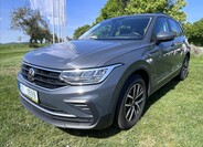 Volkswagen Tiguan 1