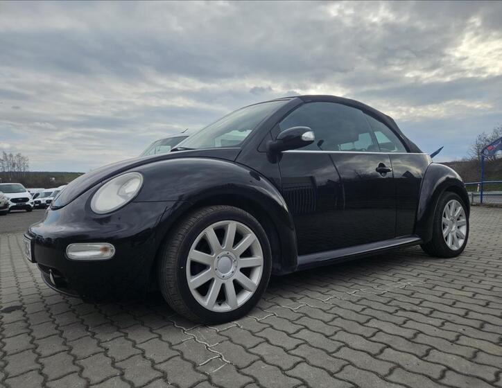 Volkswagen New Beetle 1