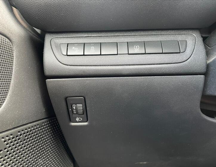 Peugeot 208 18