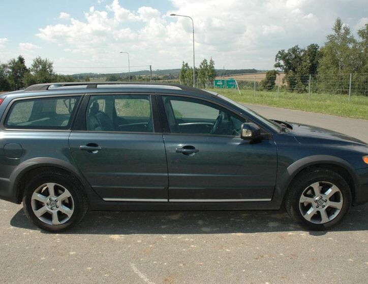 Volvo XC70 5