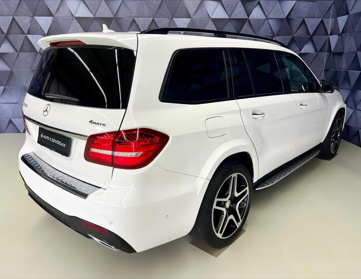 Mercedes-Benz GLS 7