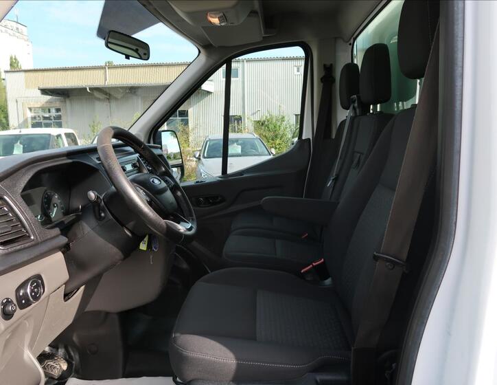 Ford Transit 17