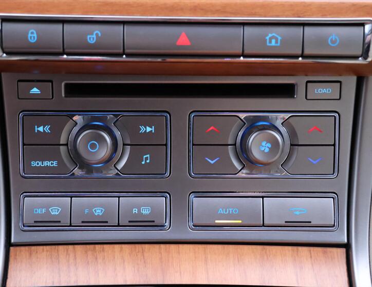 Jaguar XF 27