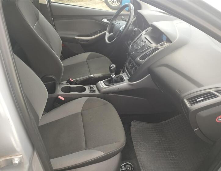 Ford Focus 8