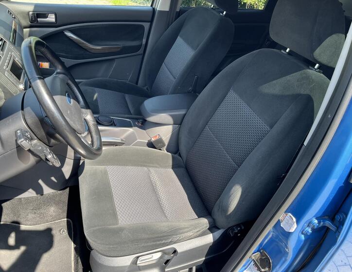 Ford C-MAX 10