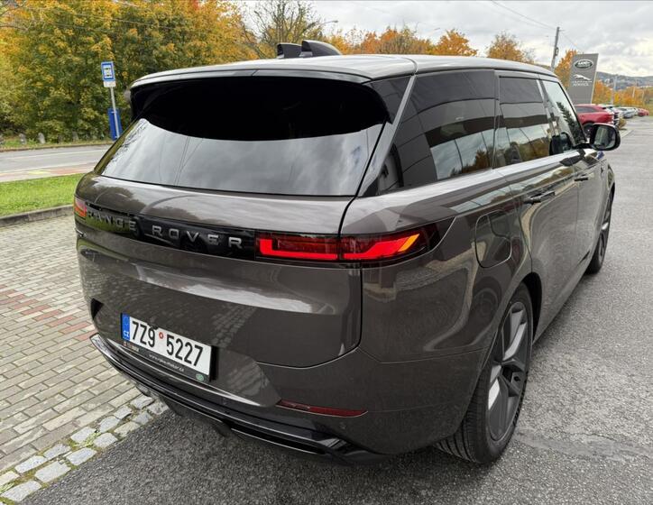 Land Rover Range Rover Sport 7