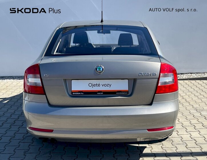 Škoda Octavia 9