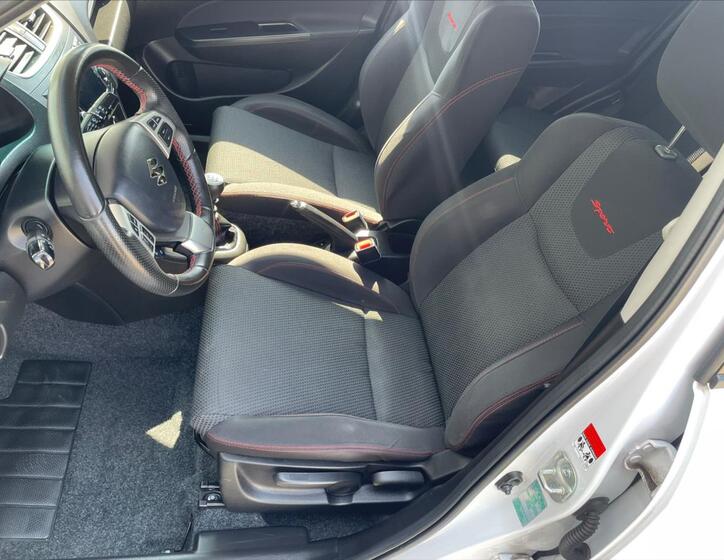 Suzuki Swift 12