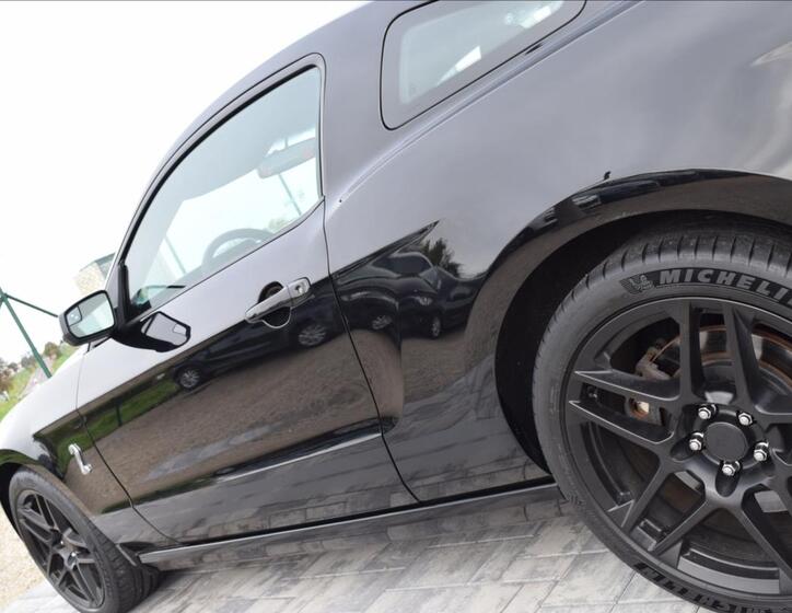 Ford Mustang 11