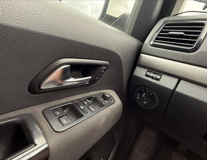 Volkswagen Amarok 15