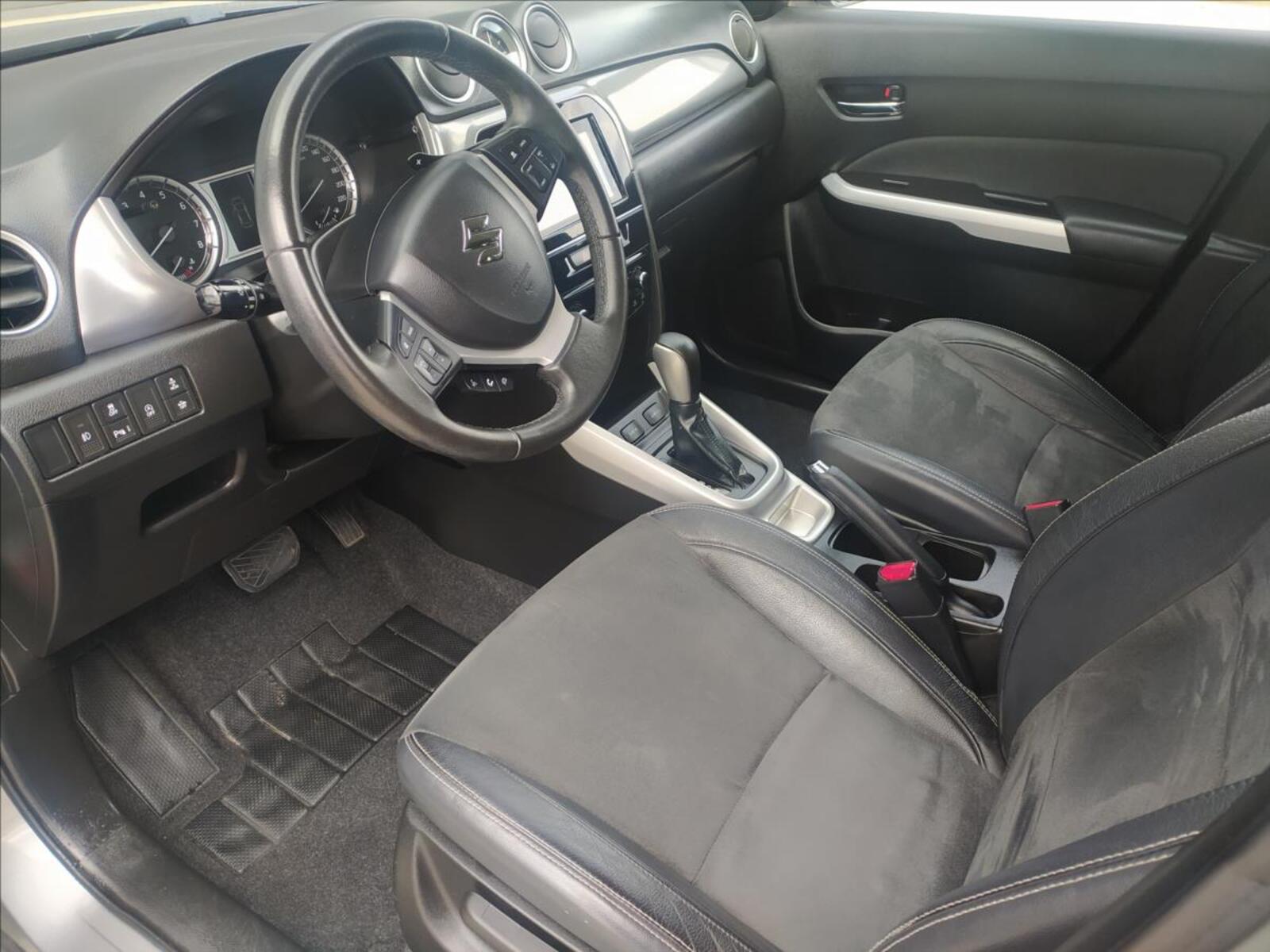 Suzuki Vitara 11