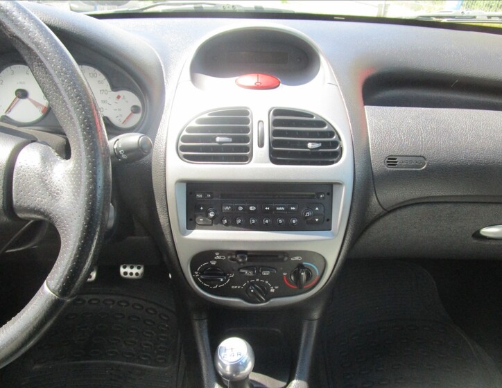Peugeot 206 9