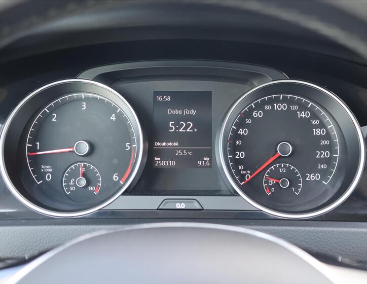 Volkswagen Golf 18