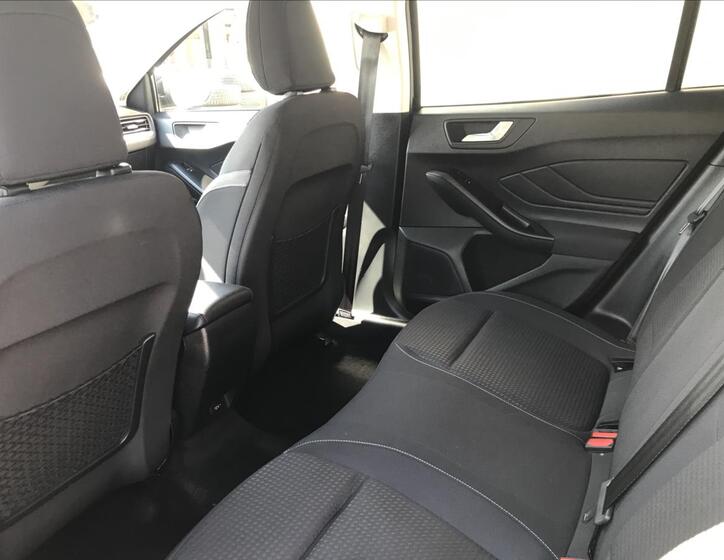 Ford Focus 9