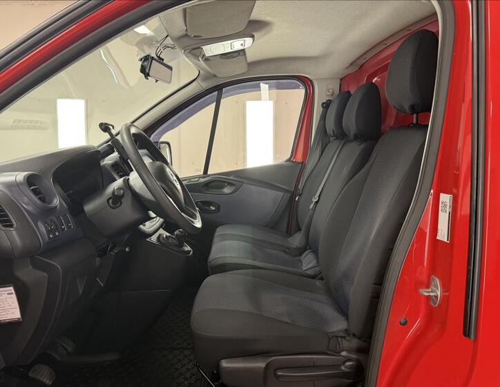 Opel Vivaro 9