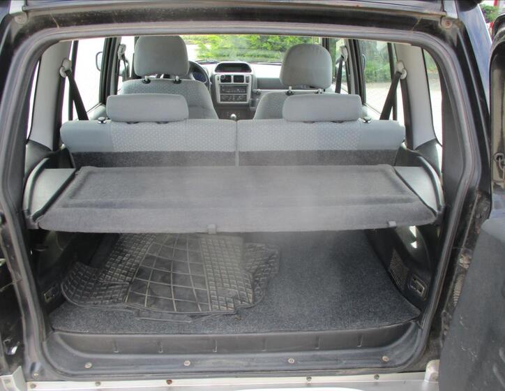 Mitsubishi Pajero Pinin 9